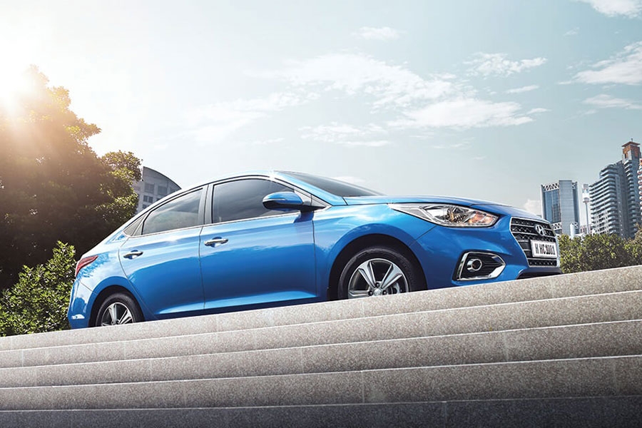 Bảng giá xe Hyundai Accent 2019 lăn bánh - Accent có gì để đấu với Kia Soluto?